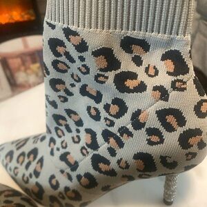 Allegra James Leopard Print Hot Rhinestone Heels Easy On Booties 7.5 Women’s HTF